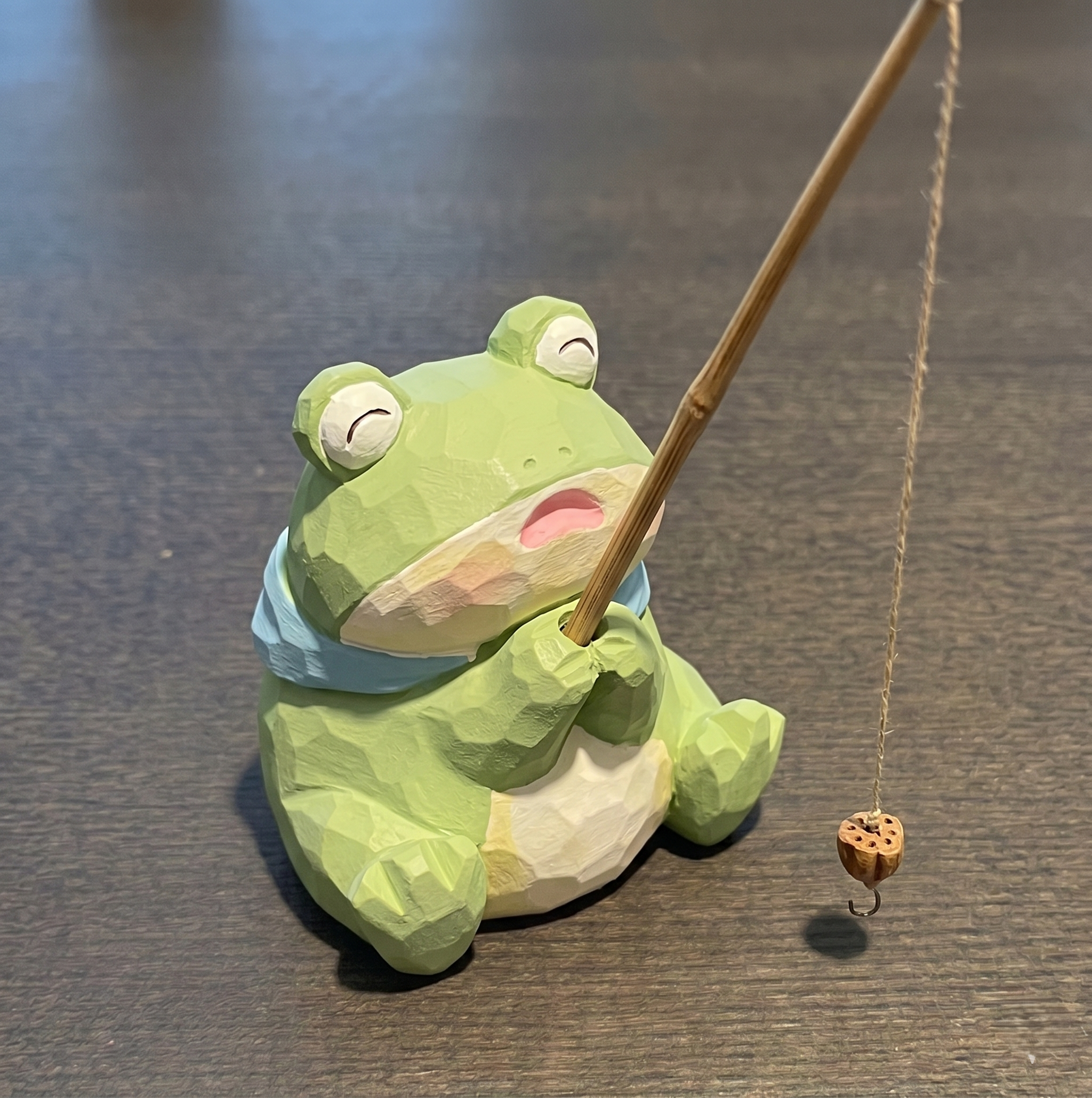 DIY Frog Painting Kit with Acrylics | Carved Wood Style Frog Statue | Unpainted Faux Wood Animal Desk Decor